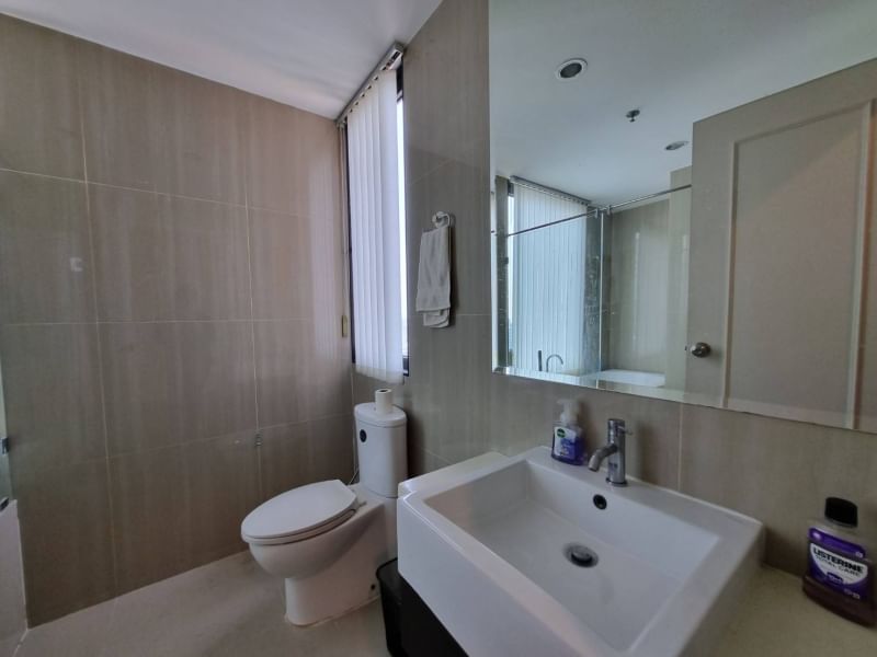 2-Bedroom 2-Bathroom 86 sqm Condo at Villa Asoke Condominium for Rent 45,000 THB/month near MRT Phetchaburi Station