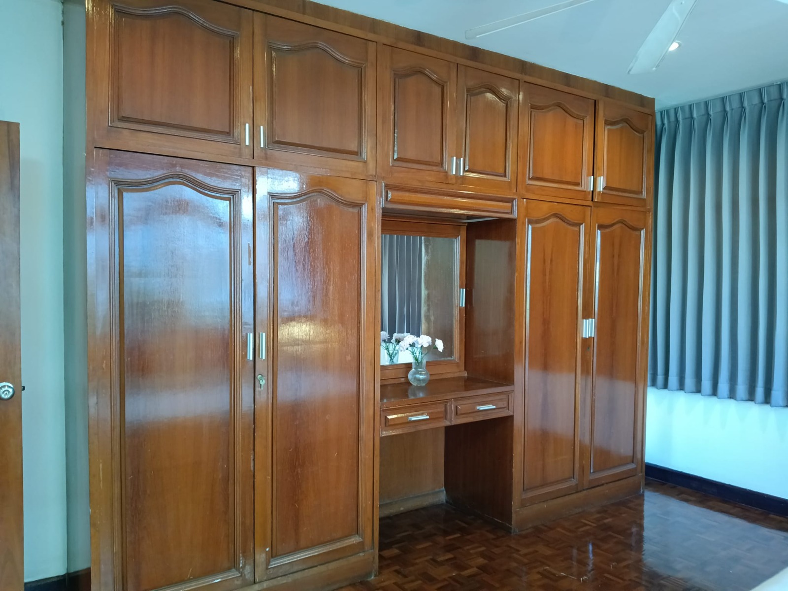 3-Bed 2-Bath Condo at Swasdi Mansion, 200sqm for Rent near BTS Phrom Phong – ฿55,000/Month