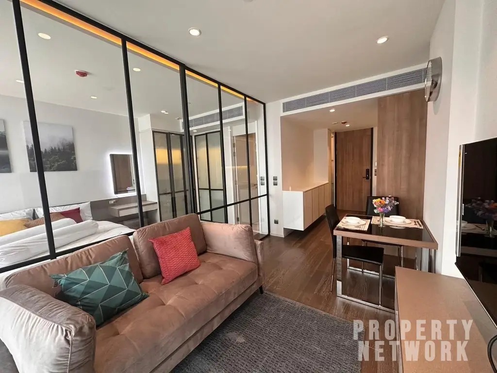 1-Bedroom, 1-Bathroom Condo for Rent at Muniq Sukhumvit 23, 43 sqm, ฿45,000/month, Near MRT Sukhumvit & BTS Asoke, Fully Furnished, Pet-Friendly