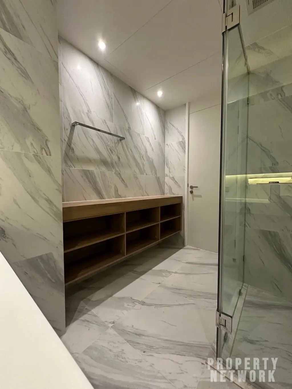 1-Bedroom, 1-Bathroom Condo for Rent at Muniq Sukhumvit 23, 43 sqm, ฿45,000/month, Near MRT Sukhumvit & BTS Asoke, Fully Furnished, Pet-Friendly