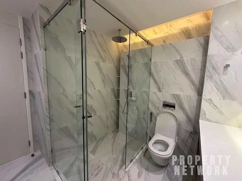 1-Bedroom, 1-Bathroom Condo for Rent at Muniq Sukhumvit 23, 43 sqm, ฿45,000/month, Near MRT Sukhumvit & BTS Asoke, Fully Furnished, Pet-Friendly