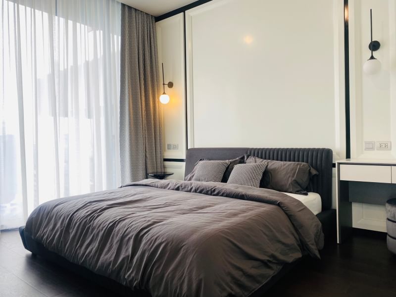Luxurious 2-bedroom 2-bathroom condo for rent at Laviq Sukhumvit 57, 97.5 sqm with 5-star amenities. Prime Thong Lo location. Rent 140,000 THB/month near BTS Thonglor
