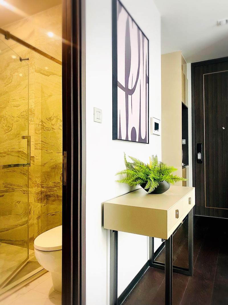 Luxurious 2-bedroom 2-bathroom condo for rent at Laviq Sukhumvit 57, 97.5 sqm with 5-star amenities. Prime Thong Lo location. Rent 140,000 THB/month near BTS Thonglor