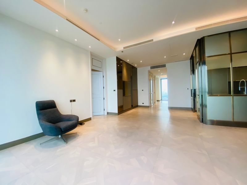 Discover unmatched luxury at The Residences at Mandarin Oriental Bangkok. A stunning 2-bedroom, 2.5-bathroom condo, 150.17 sqm, for sale at 71,990,000 THB near BTS Charoen Nakhon