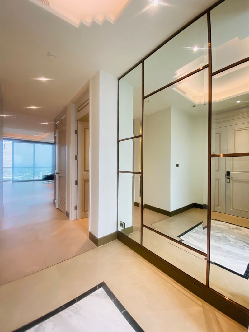 Discover unmatched luxury at The Residences at Mandarin Oriental Bangkok. A stunning 2-bedroom, 2.5-bathroom condo, 150.17 sqm, for sale at 71,990,000 THB near BTS Charoen Nakhon