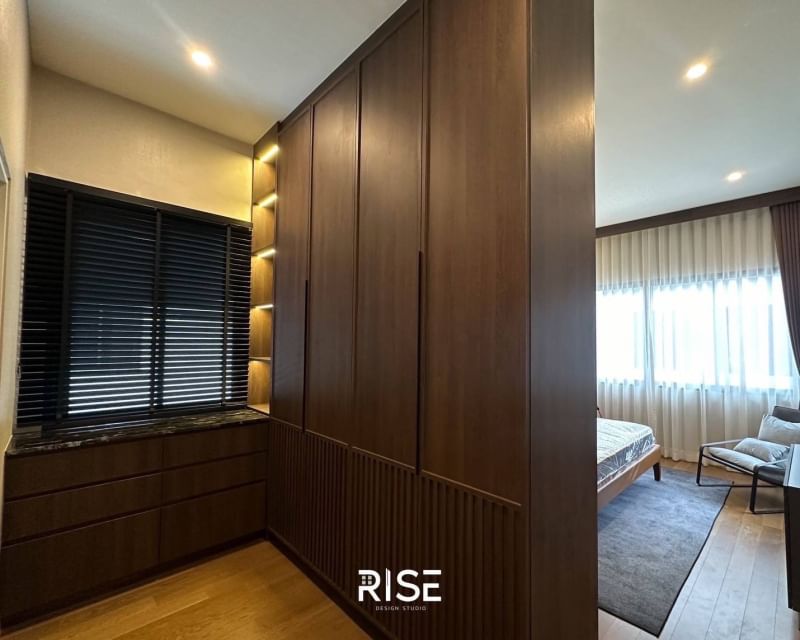 Luxury living at Narasiri Krungthepkreetha: a stunning 4-bedroom, 5-bathroom 554 sqm house for rent 550,000 THB/month with world-class amenities near MRT Si Kritha