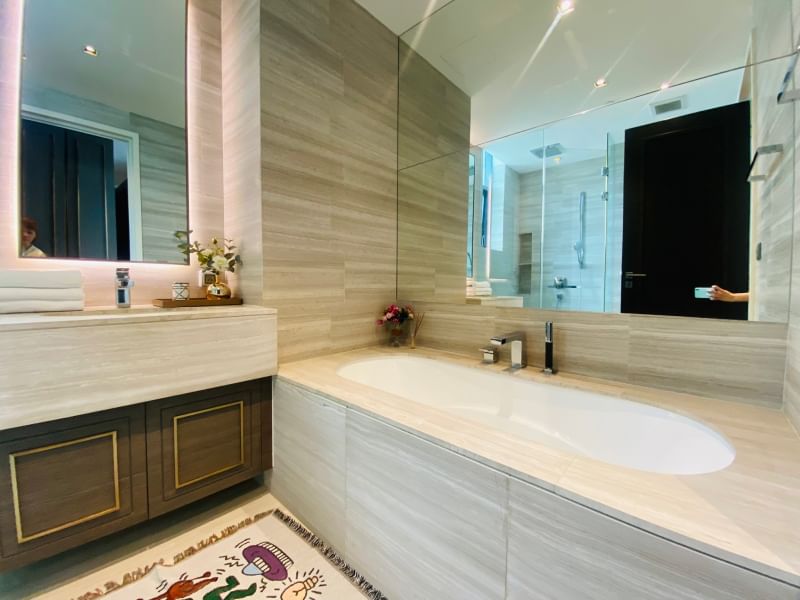 2-BR, 2-BTH Condo for Rent at THE DIPLOMAT 39, 92 sqm, ฿100,000/Month – Prime Sukhumvit Location Near BTS Phrom Phong, Fully Furnished