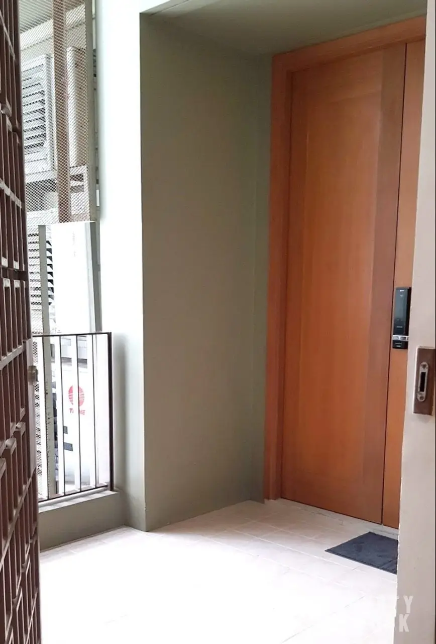 Luxurious 1-bedroom condo for rent at The Emporio Place, Sukhumvit 24. Spacious 95 sqm unit with modern furnishings and world-class amenities. THB 49,000/month near BTS Phrom Phong