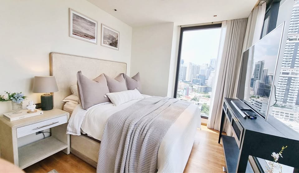 2BR, 2BTH, 83 sqm Condo for Rent/Sale at BEATNIQ Sukhumvit 32, ฿95,000/month or ฿19,550,000 – Near BTS Thong Lo, Luxury Living in Prime Location