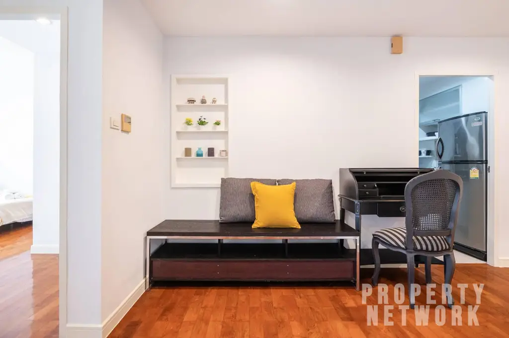Spacious 2-bedroom, 2-bathroom condo for rent at Baan Siri 24, 110 sqm on the 20th floor. Fully furnished, prime Sukhumvit location, 70,000 THB/month near BTS Phrom Phong