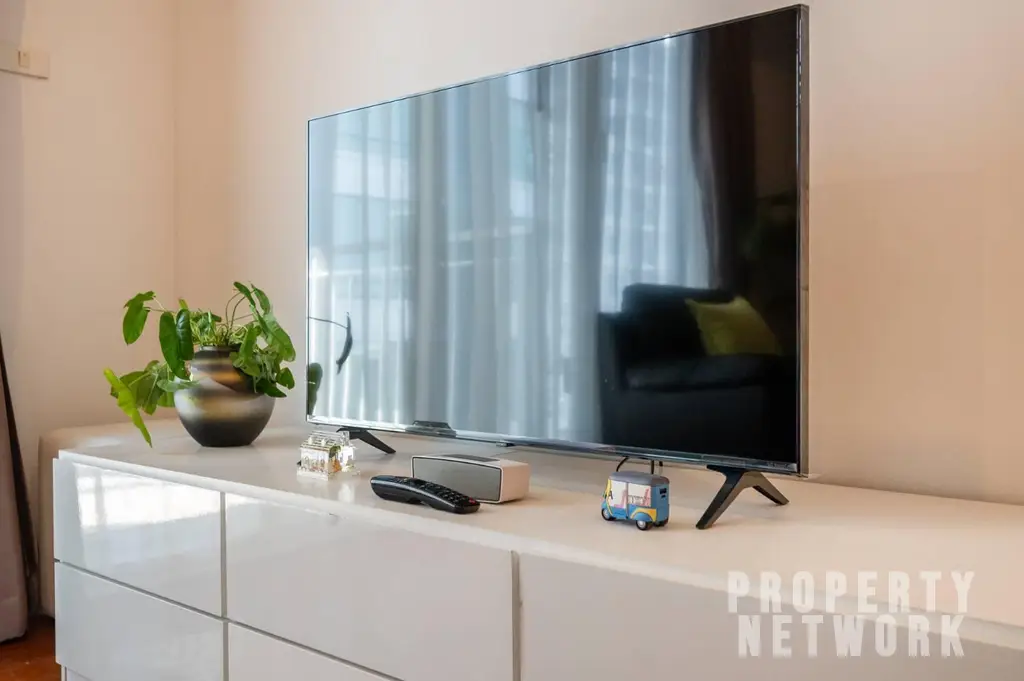 Spacious 2-bedroom, 2-bathroom condo for rent at Baan Siri 24, 110 sqm on the 20th floor. Fully furnished, prime Sukhumvit location, 70,000 THB/month near BTS Phrom Phong