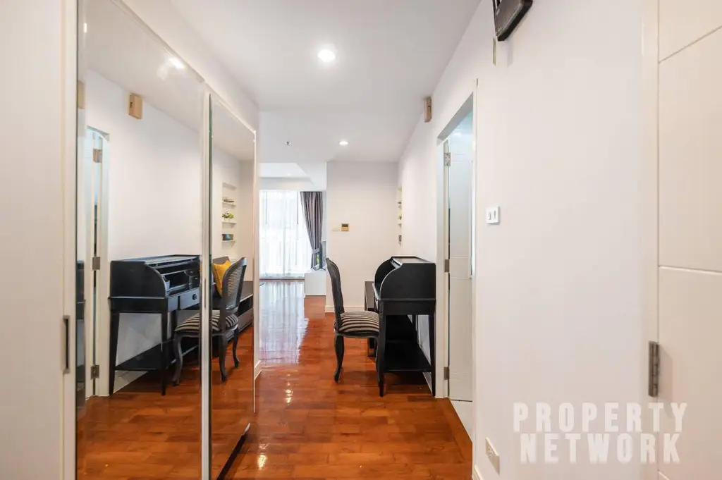 Spacious 2-bedroom, 2-bathroom condo for rent at Baan Siri 24, 110 sqm on the 20th floor. Fully furnished, prime Sukhumvit location, 70,000 THB/month near BTS Phrom Phong