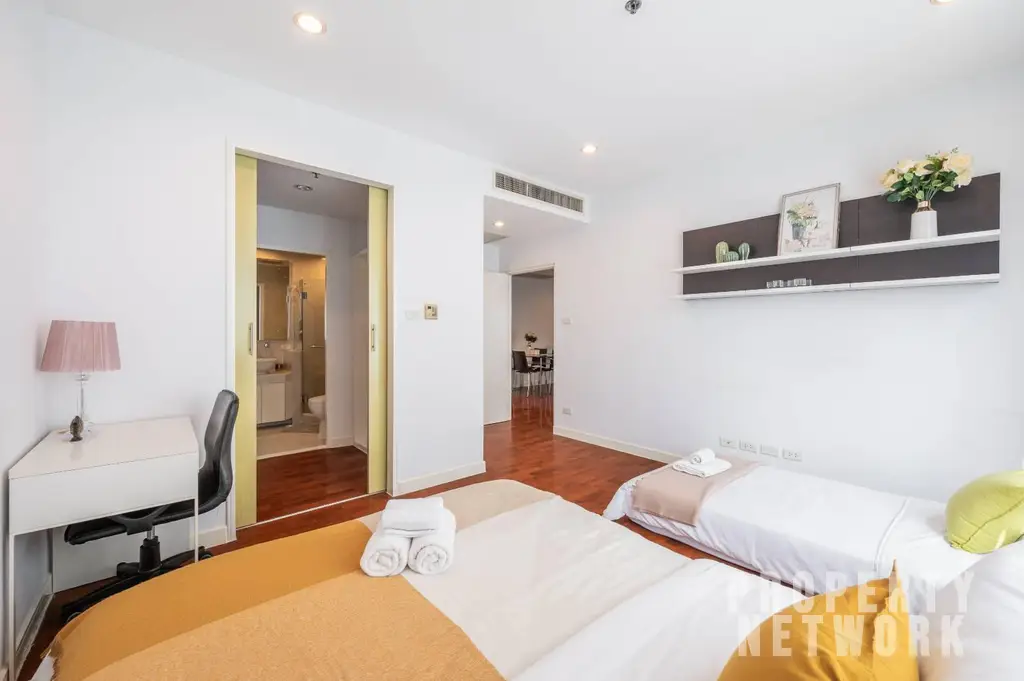 Spacious 2-bedroom, 2-bathroom condo for rent at Baan Siri 24, 110 sqm on the 20th floor. Fully furnished, prime Sukhumvit location, 70,000 THB/month near BTS Phrom Phong