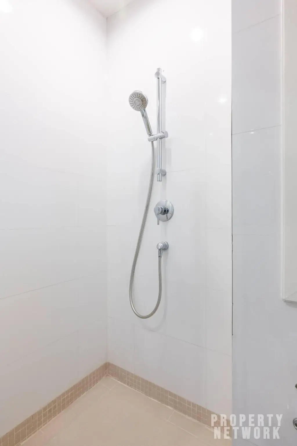 Spacious 2-bedroom, 2-bathroom condo for rent at Baan Siri 24, 110 sqm on the 20th floor. Fully furnished, prime Sukhumvit location, 70,000 THB/month near BTS Phrom Phong