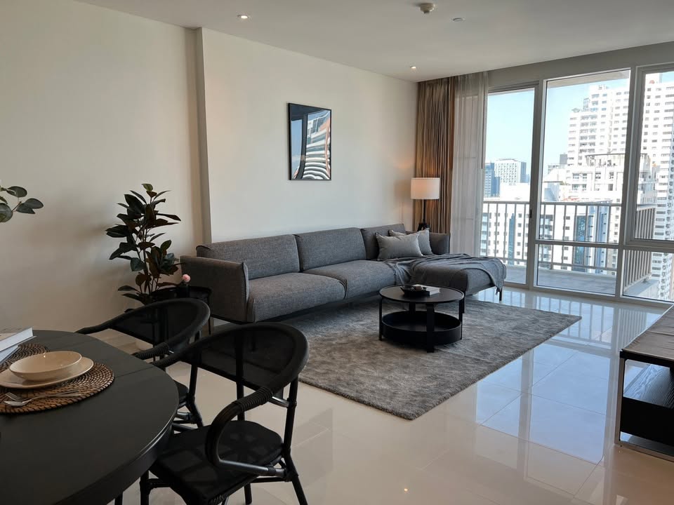2-Bed, 2-Bath, 106 sqm Condo for Rent at FULLERTON Sukhumvit, Ekamai BTS, ฿83,000/month – Luxurious Living with City Views & Premium Amenities