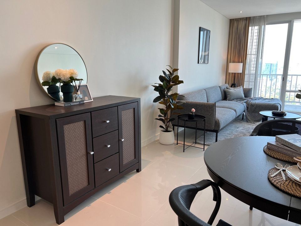 2-Bed, 2-Bath, 106 sqm Condo for Rent at FULLERTON Sukhumvit, Ekamai BTS, ฿83,000/month – Luxurious Living with City Views & Premium Amenities
