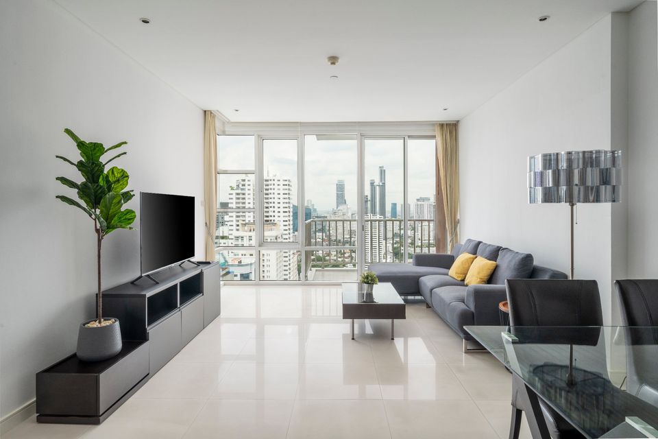 2-Bed, 2-Bath Condo for Rent at FULLERTON, Ekamai | 96 sqm, Fully Furnished, ฿85,000/month | Prime Location Next to Ekamai BTS | Pet-Friendly