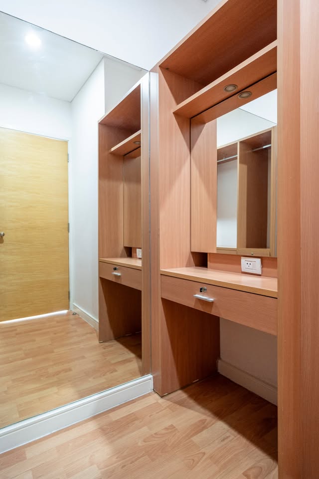 2-Bed, 2-Bath Condo for Rent at FULLERTON, Ekamai | 96 sqm, Fully Furnished, ฿85,000/month | Prime Location Next to Ekamai BTS | Pet-Friendly