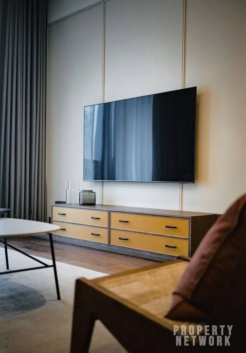 Rent or own this luxurious 2-bedroom 2-bathroom condo at The Estelle Phrom Phong. Fully furnished Condo for sale at 39,400,000 THB or Rent at 125,000 THB/month near BTS Phrom Phong