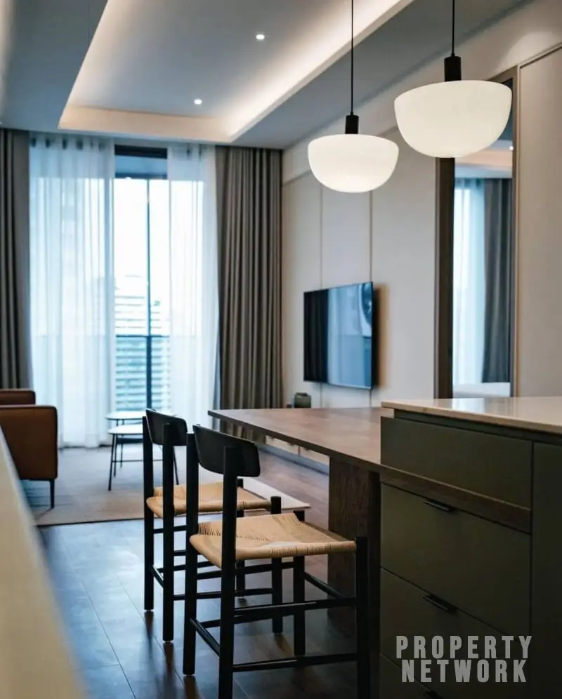 Rent or own this luxurious 2-bedroom 2-bathroom condo at The Estelle Phrom Phong. Fully furnished Condo for sale at 39,400,000 THB or Rent at 125,000 THB/month near BTS Phrom Phong