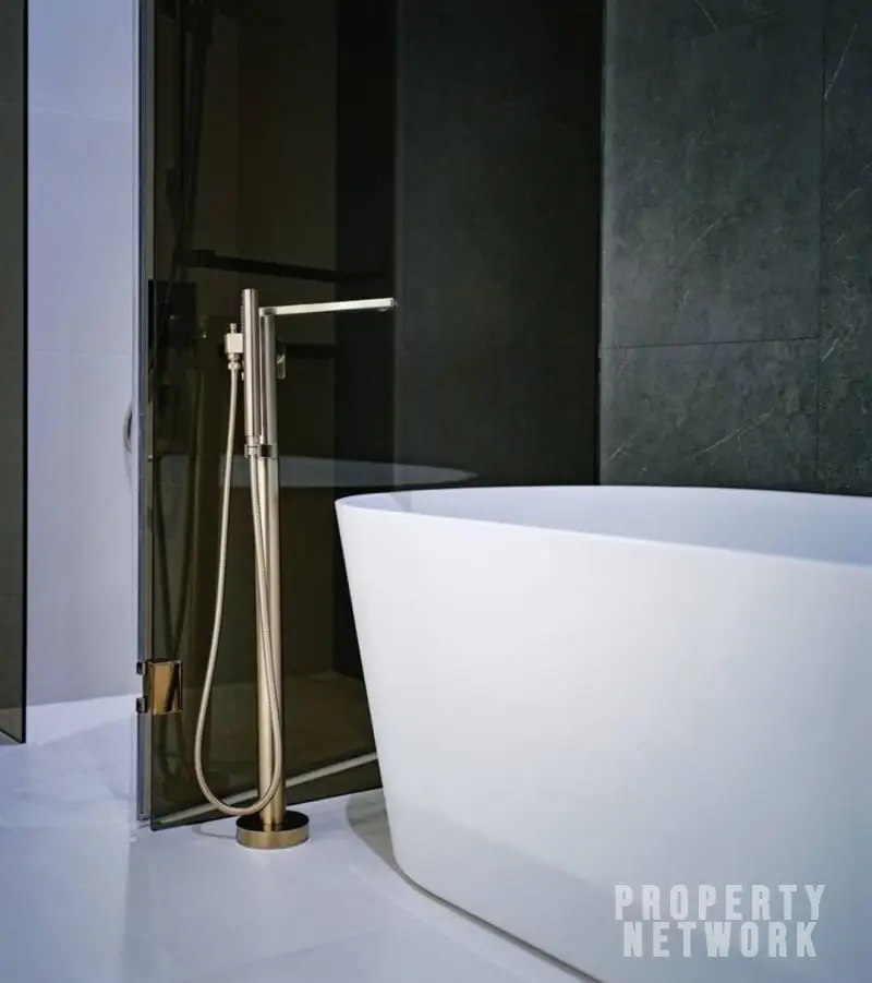 Rent or own this luxurious 2-bedroom 2-bathroom condo at The Estelle Phrom Phong. Fully furnished Condo for sale at 39,400,000 THB or Rent at 125,000 THB/month near BTS Phrom Phong
