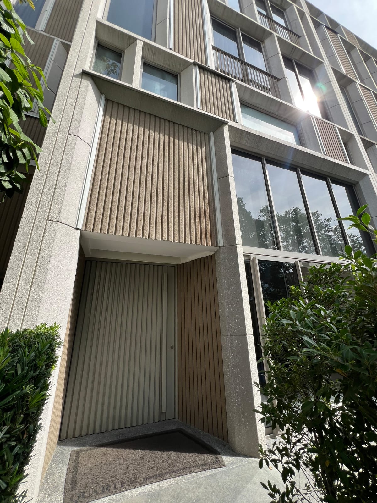 Luxury 4-bedroom, 5-bathroom villa at Quarter 39 in Sukhumvit for rent 190,000 THB/month. Fully furnished, 480 sqm with premium amenities Near BTS Phrom Phong