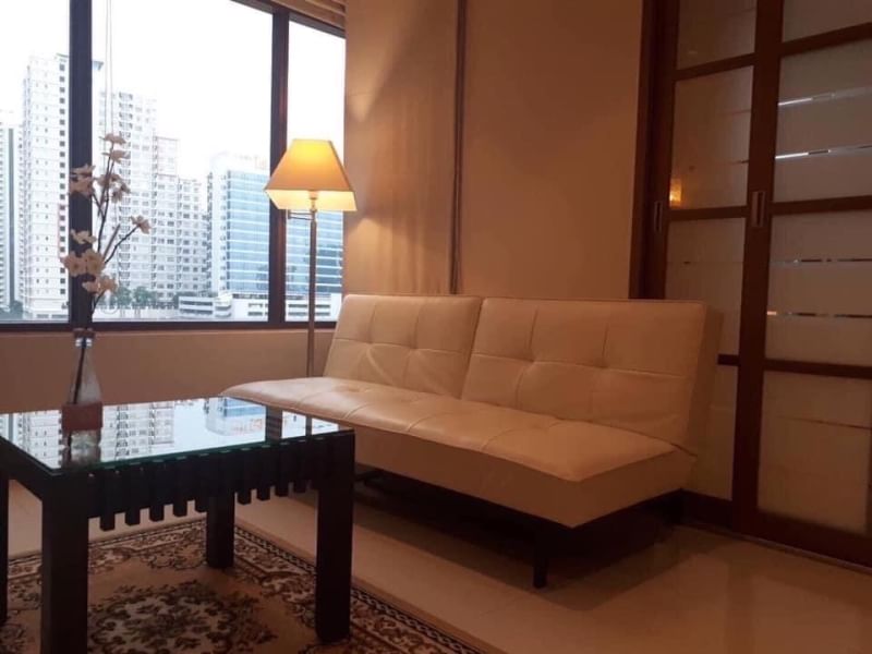 Stunning 1-bedroom, 1-bathroom condo at The Emporio Place Sukhumvit 24. 48.01 sqm, modern design, top amenities, and prime location. Rent for 30,000 THB/month. Contact us now!