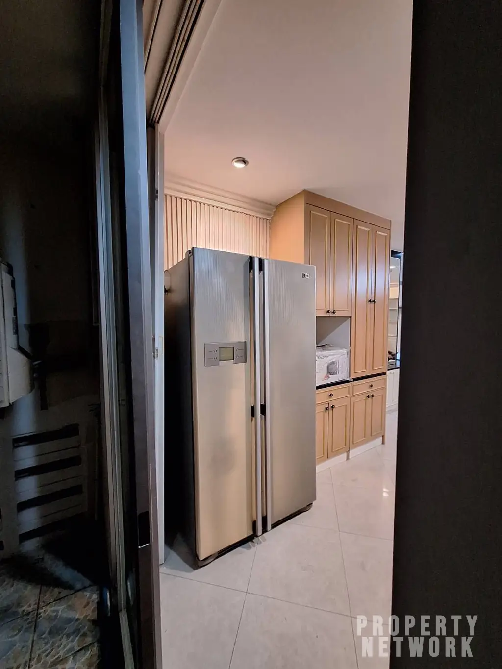 Spacious 78 sqm 1-bedroom condo for rent at Asoke Place, Sukhumvit. Fully furnished, great amenities, near BTS Asoke & MRT Sukhumvit. Rent: 28,000 THB/month.