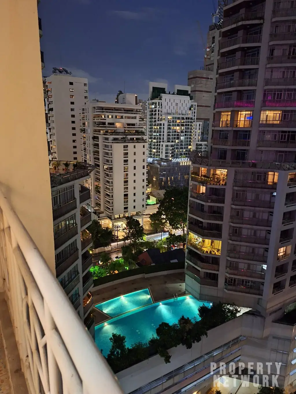 Spacious 78 sqm 1-bedroom condo for rent at Asoke Place, Sukhumvit. Fully furnished, great amenities, near BTS Asoke & MRT Sukhumvit. Rent: 28,000 THB/month.