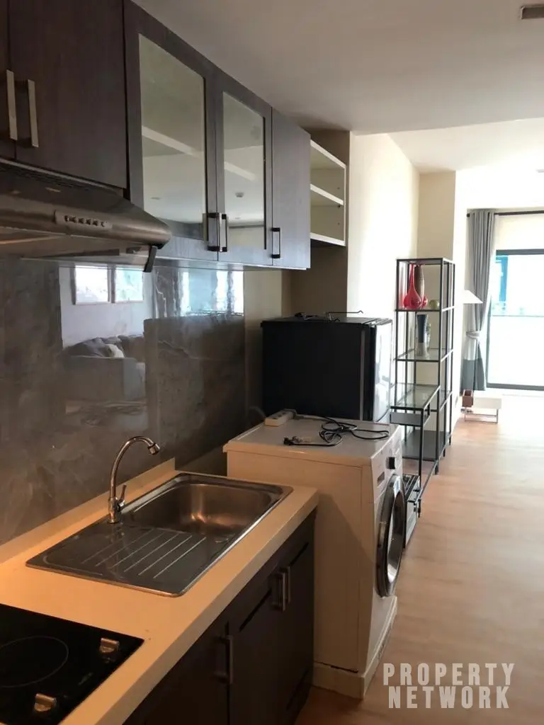 Discover a fully furnished 1-bedroom condo at Noble Remix, 61 sqm, 7th floor, with direct BTS access. Rent for 40,000 THB/month Near BTS Thong Lor and near MRT Queen Sirikit