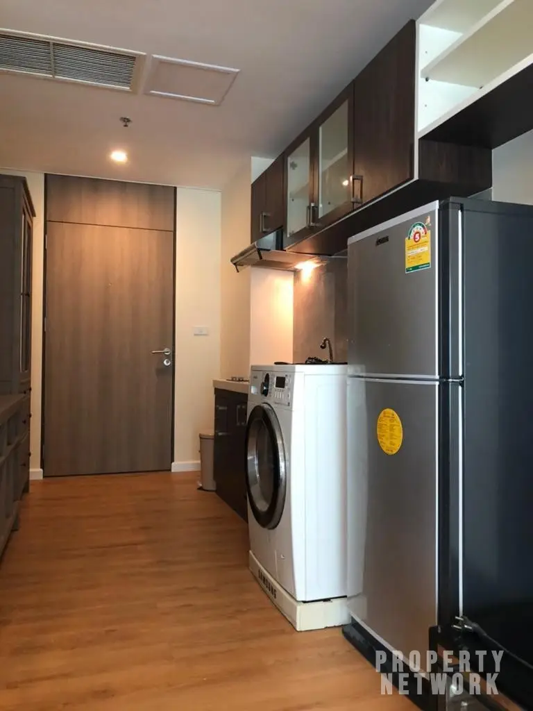 Discover a fully furnished 1-bedroom condo at Noble Remix, 61 sqm, 7th floor, with direct BTS access. Rent for 40,000 THB/month Near BTS Thong Lor and near MRT Queen Sirikit