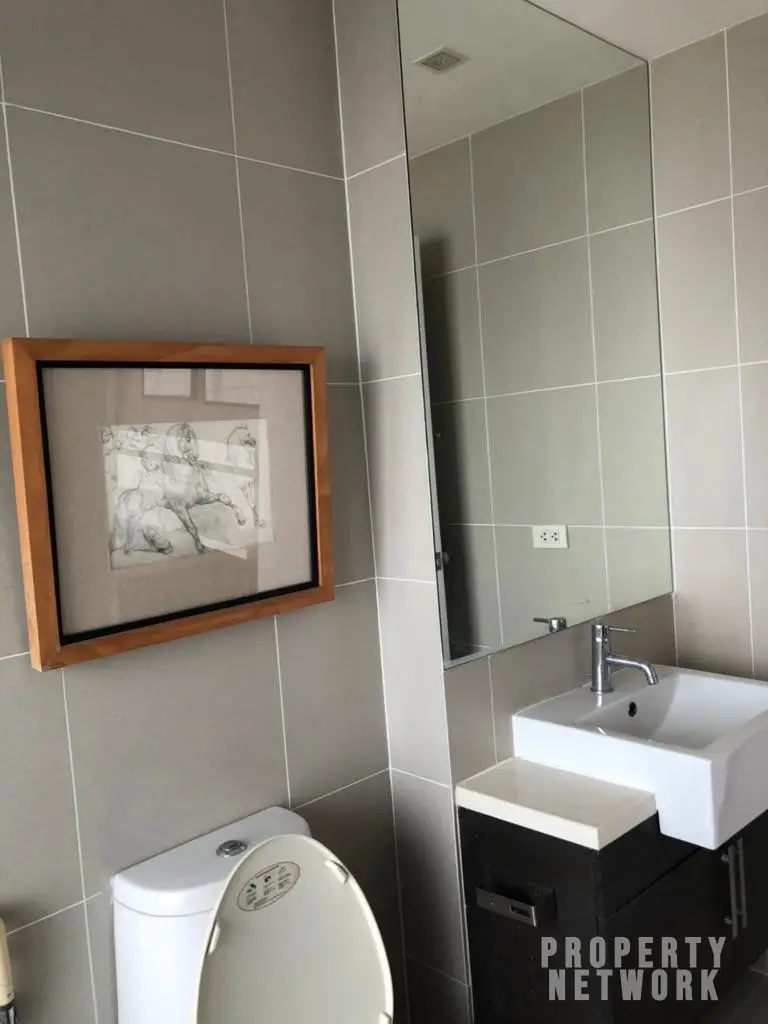 Discover a fully furnished 1-bedroom condo at Noble Remix, 61 sqm, 7th floor, with direct BTS access. Rent for 40,000 THB/month Near BTS Thong Lor and near MRT Queen Sirikit