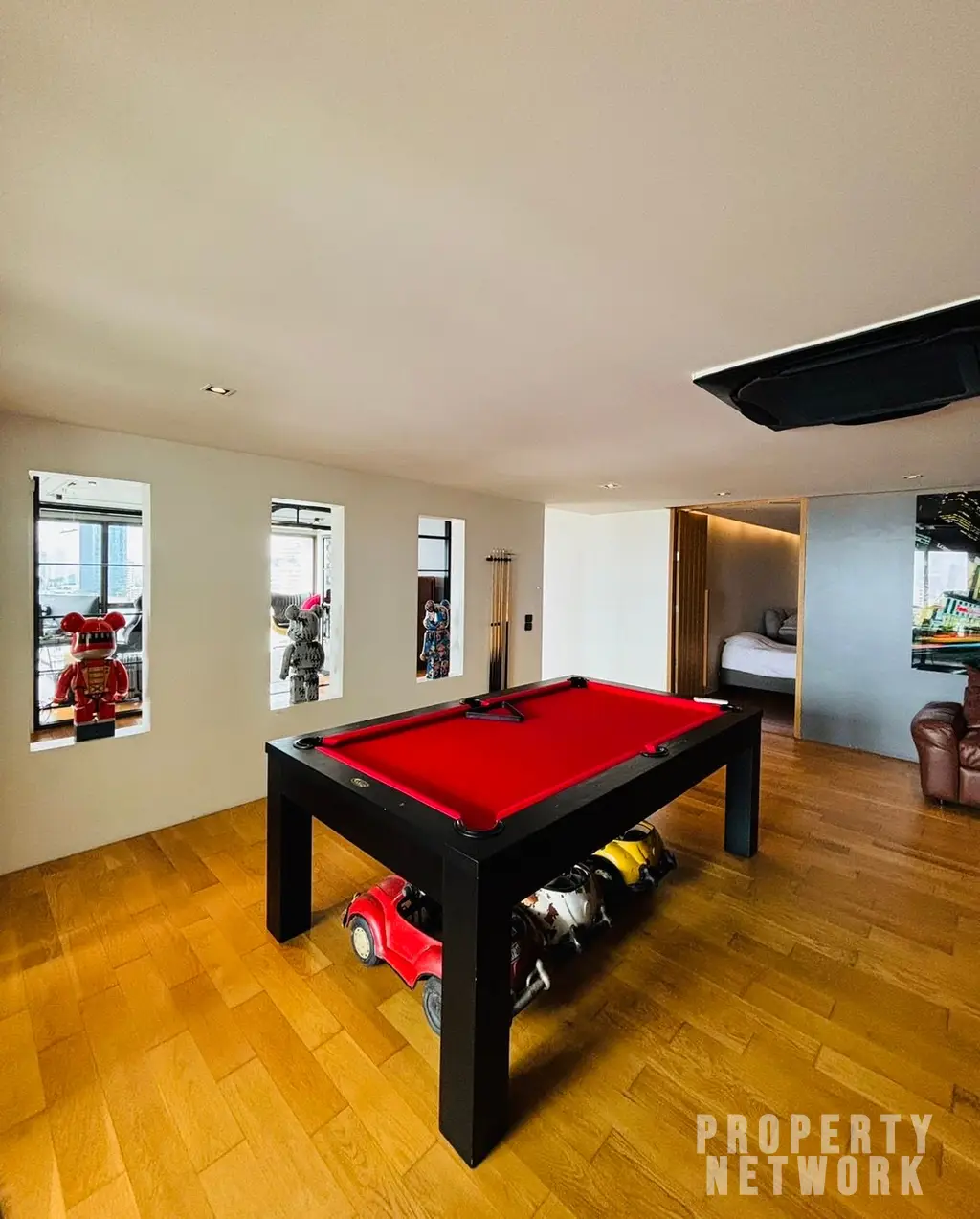 Discover luxury living with this loft-style duplex at The Habitat Sukhumvit 53. Spacious 365 sqm, 3 bedrooms, pet-friendly, and fully renovated. Sale Price: 50M THB. Near BTS Thong Lor