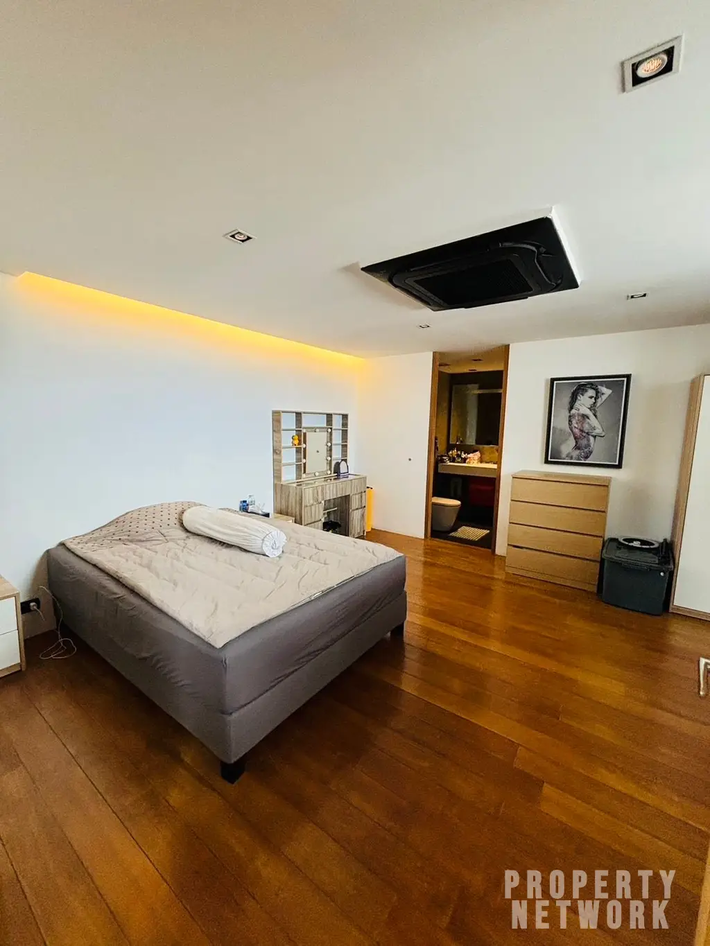 Discover luxury living with this loft-style duplex at The Habitat Sukhumvit 53. Spacious 365 sqm, 3 bedrooms, pet-friendly, and fully renovated. Sale Price: 50M THB. Near BTS Thong Lor