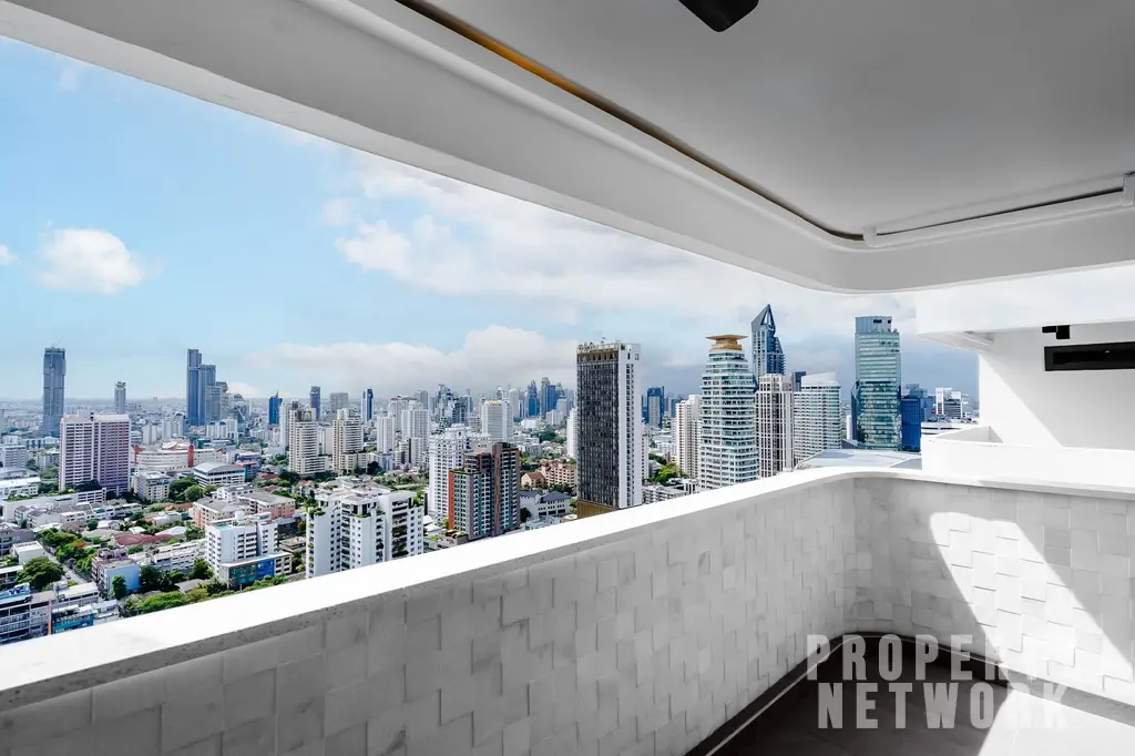 Explore this fully renovated 5-bedroom, 6-bathroom penthouse at D.S. Tower 1 Sukhumvit 33, offering 325 sqm of luxury living with pet-friendly amenities near BTS Phrom Phong