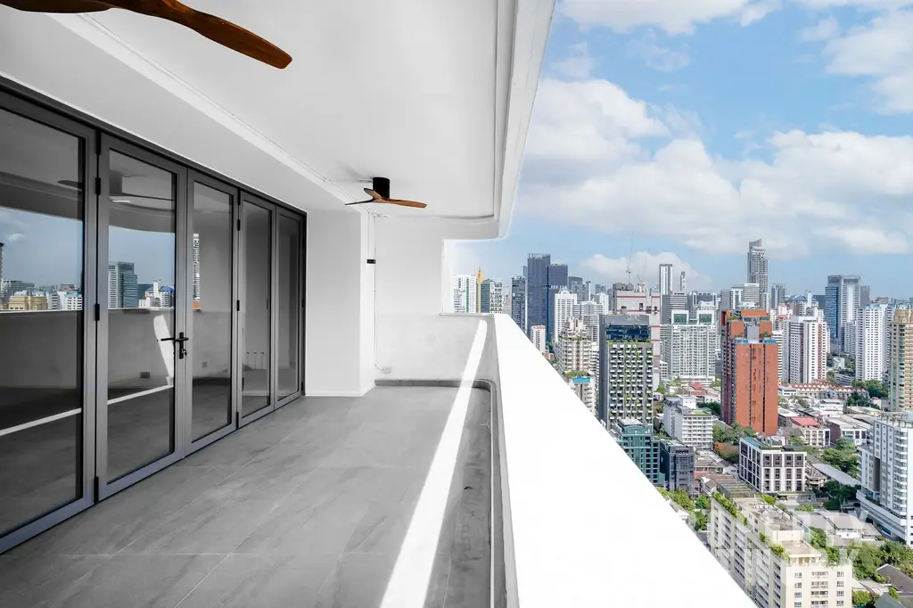 Explore this fully renovated 5-bedroom, 6-bathroom penthouse at D.S. Tower 1 Sukhumvit 33, offering 325 sqm of luxury living with pet-friendly amenities near BTS Phrom Phong