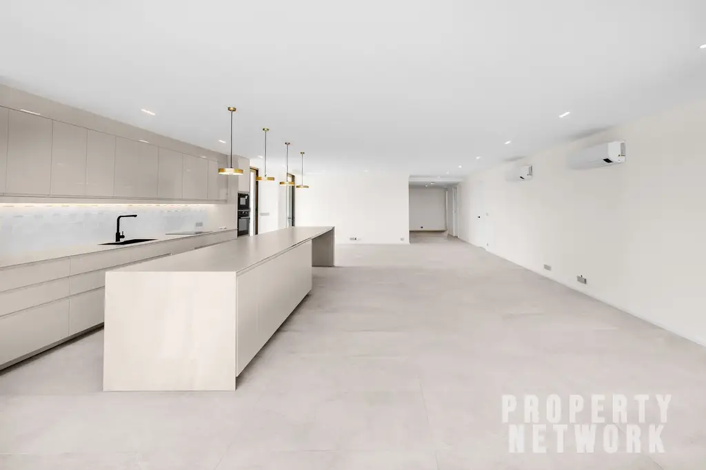 Explore this fully renovated 5-bedroom, 6-bathroom penthouse at D.S. Tower 1 Sukhumvit 33, offering 325 sqm of luxury living with pet-friendly amenities near BTS Phrom Phong