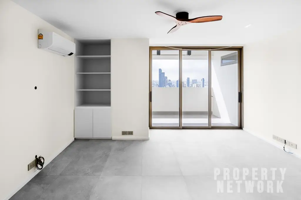 Explore this fully renovated 5-bedroom, 6-bathroom penthouse at D.S. Tower 1 Sukhumvit 33, offering 325 sqm of luxury living with pet-friendly amenities near BTS Phrom Phong
