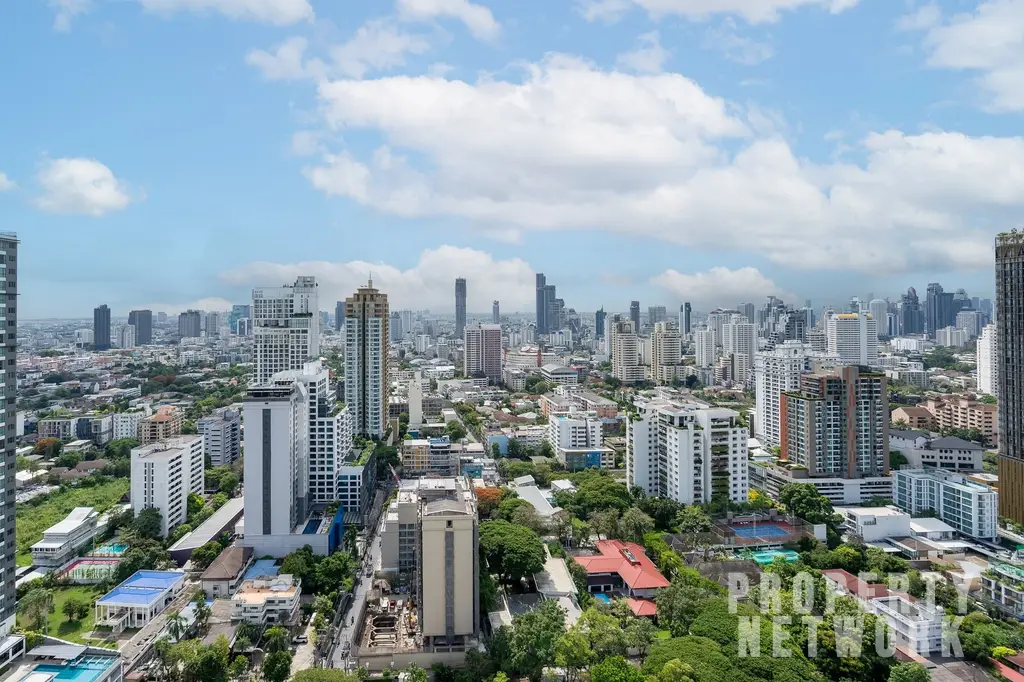 Explore this fully renovated 5-bedroom, 6-bathroom penthouse at D.S. Tower 1 Sukhumvit 33, offering 325 sqm of luxury living with pet-friendly amenities near BTS Phrom Phong