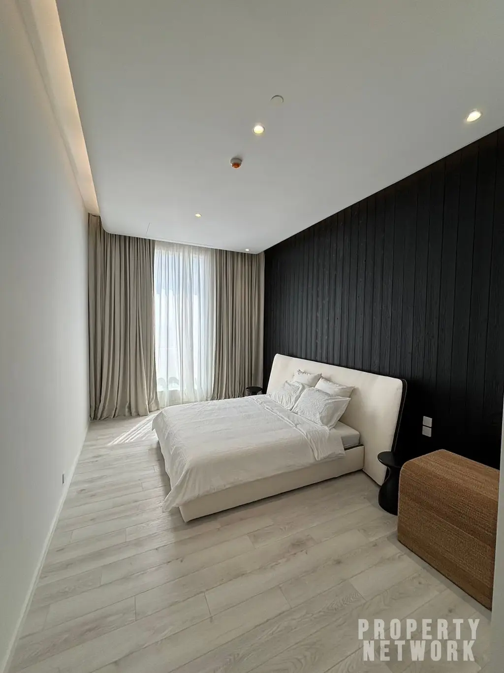 Luxury 4-bedroom, 5-bathroom condo at The Diplomat 39, 450 sqm on the 30th fl. Stunning city views, and high-end amenities. Near BTS Phrom Phong. Sale: 250M THB