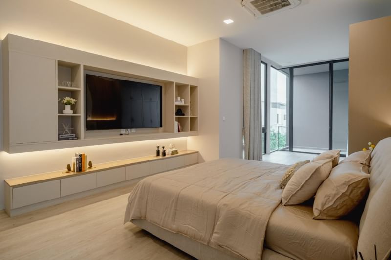 4-BR, 5-BTH Luxury House for Rent at Vive Krungthepkreetha, 420 sqm, Private Pool, Near MRT Sri Kreetha, Only ฿420,000/month – Exclusive Bangkok Living!