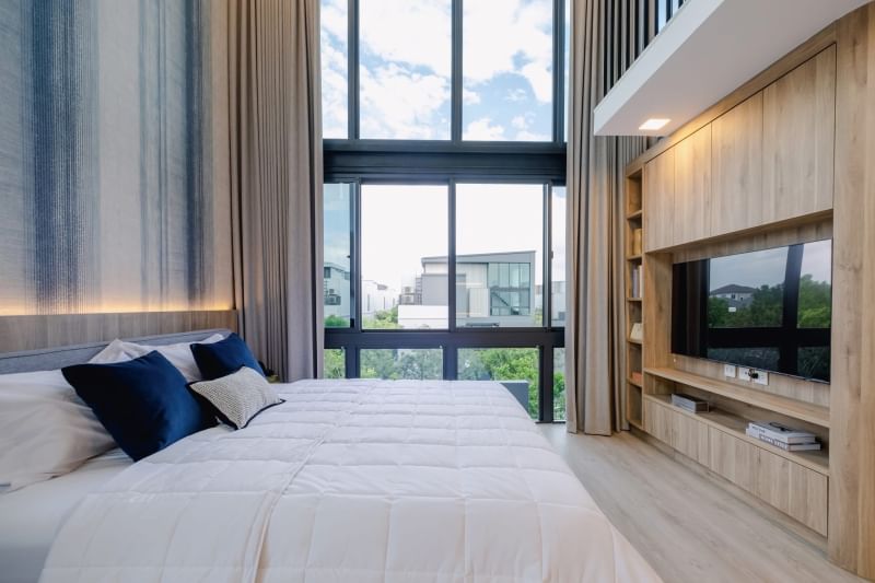 4-BR, 5-BTH Luxury House for Rent at Vive Krungthepkreetha, 420 sqm, Private Pool, Near MRT Sri Kreetha, Only ฿420,000/month – Exclusive Bangkok Living!
