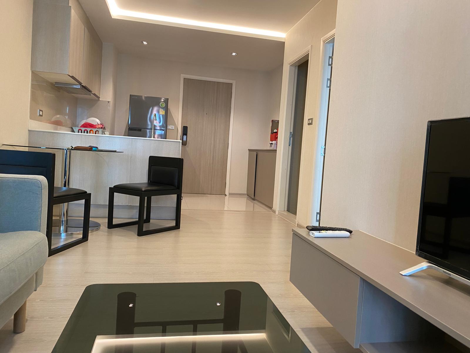 Luxury 1-bedroom condo at KRAAM Sukhumvit 26, 61 sqm, fully furnished. Modern amenities, serene living near BTS Phrom Phong. Rent: 65,000 THB/month