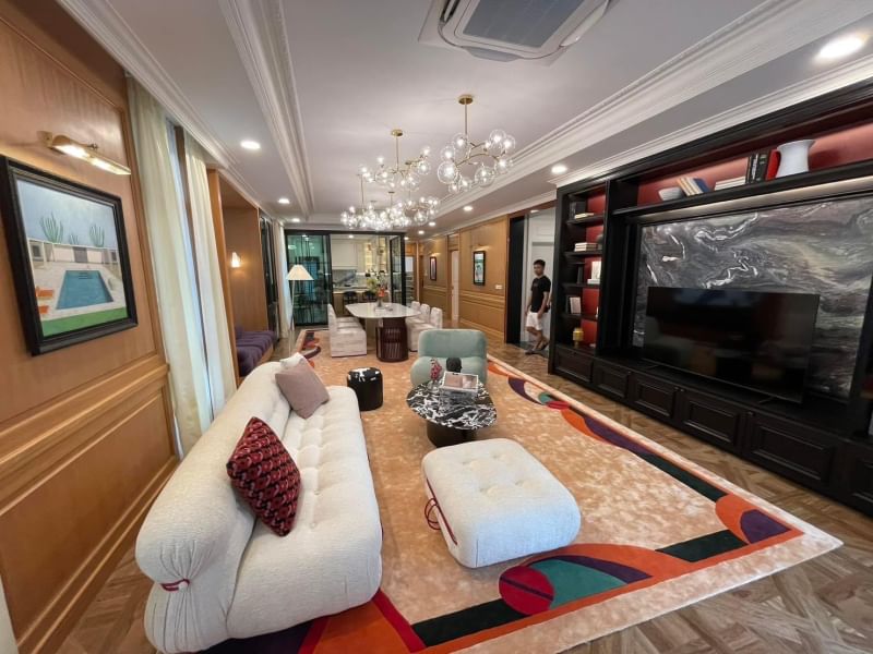5-Bed, 6-Bath, 609 sqm House for Sale or Rent at Nantawan Krungthepkreetha, Saphan Sung – Rent ฿600,000/month, Near MRT Sri Kreetha Station