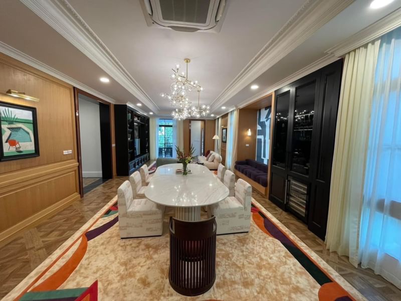 5-Bed, 6-Bath, 609 sqm House for Sale or Rent at Nantawan Krungthepkreetha, Saphan Sung – Rent ฿600,000/month, Near MRT Sri Kreetha Station