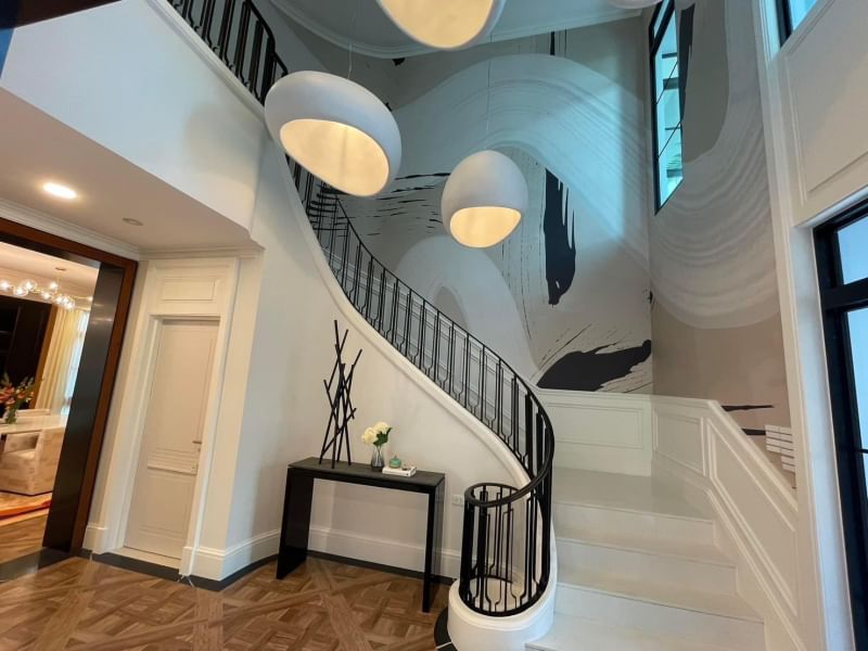5-Bed, 6-Bath, 609 sqm House for Sale or Rent at Nantawan Krungthepkreetha, Saphan Sung – Rent ฿600,000/month, Near MRT Sri Kreetha Station