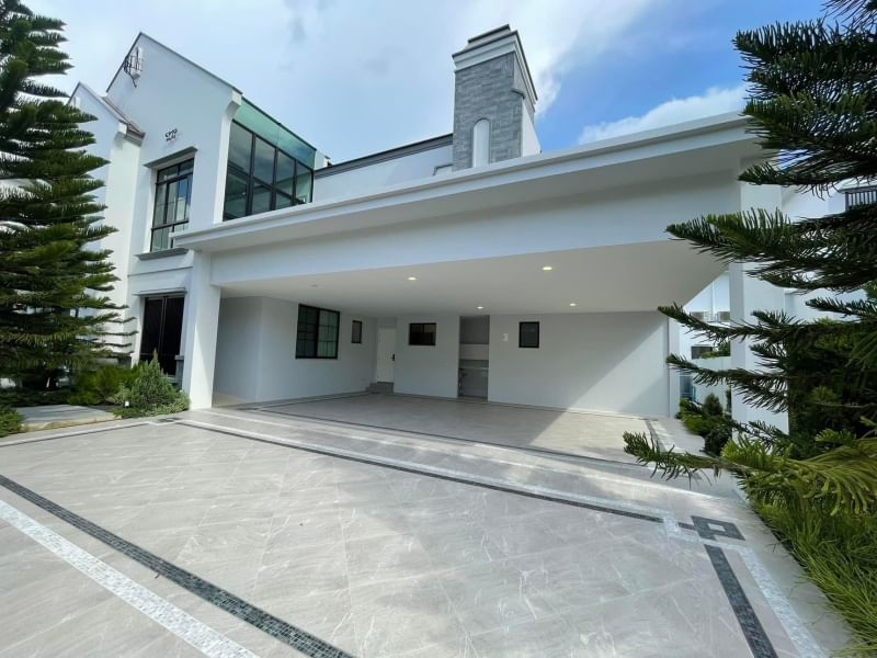 5-Bed, 6-Bath, 609 sqm House for Sale or Rent at Nantawan Krungthepkreetha, Saphan Sung – Rent ฿600,000/month, Near MRT Sri Kreetha Station