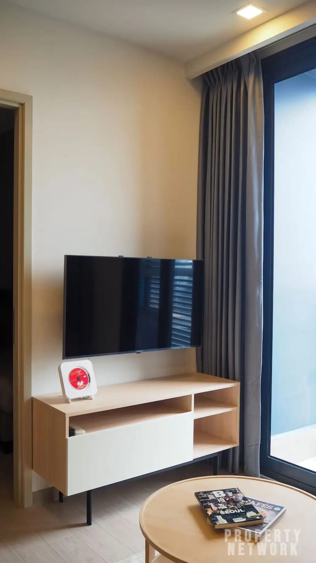 1-Bedroom, 1-Bathroom Condo for Rent at One 9 Five Asoke, 37 sqm, 32,000 THB, Near MRT Phra Ram 9