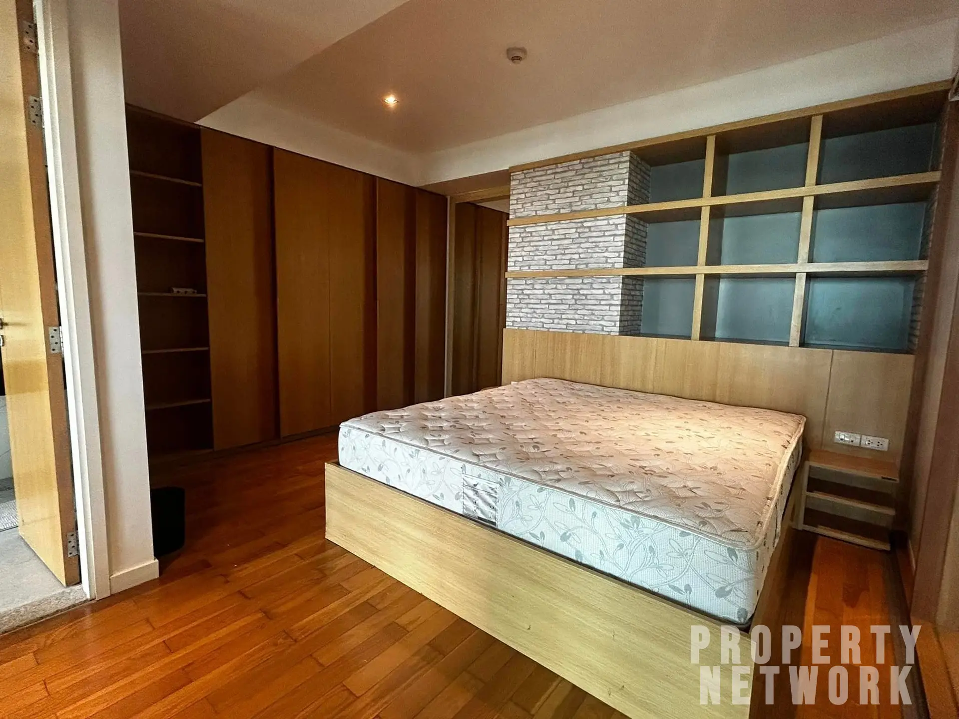 1-Bedroom, 1-Bathroom Condo for Rent at The Pano Rama 3, 68 sqm, 30,000 THB, Near BTS Saphan Taksin