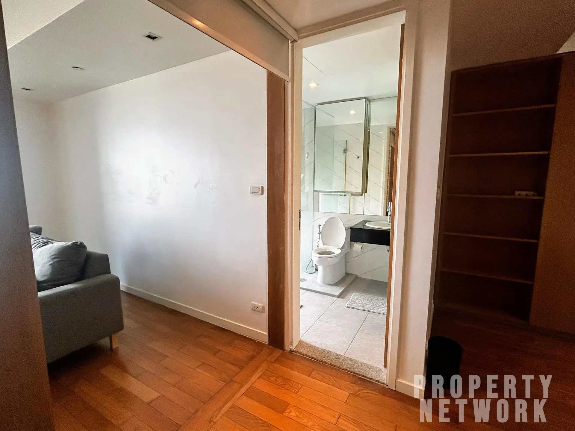 1-Bedroom, 1-Bathroom Condo for Rent at The Pano Rama 3, 68 sqm, 30,000 THB, Near BTS Saphan Taksin
